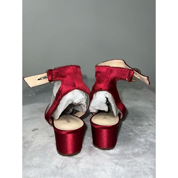 Women’s Red Satin Block Heel Shoes 8.5 - Picture 4 of 9